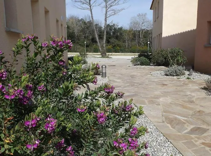 T2 Dans Avec Piscine * Moriani Plage