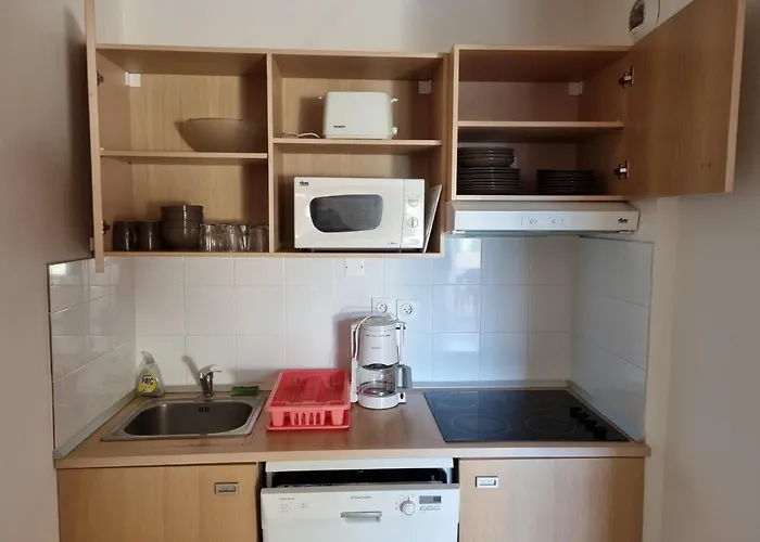 T2 Dans Avec Piscine