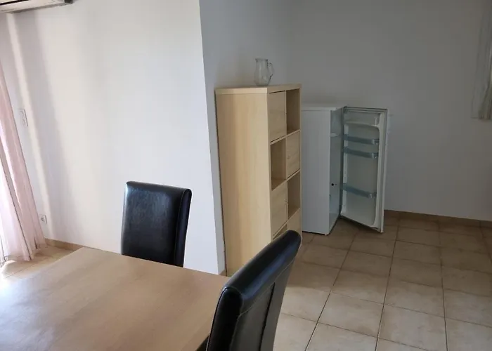 T2 Dans Avec Piscine * Moriani Plage